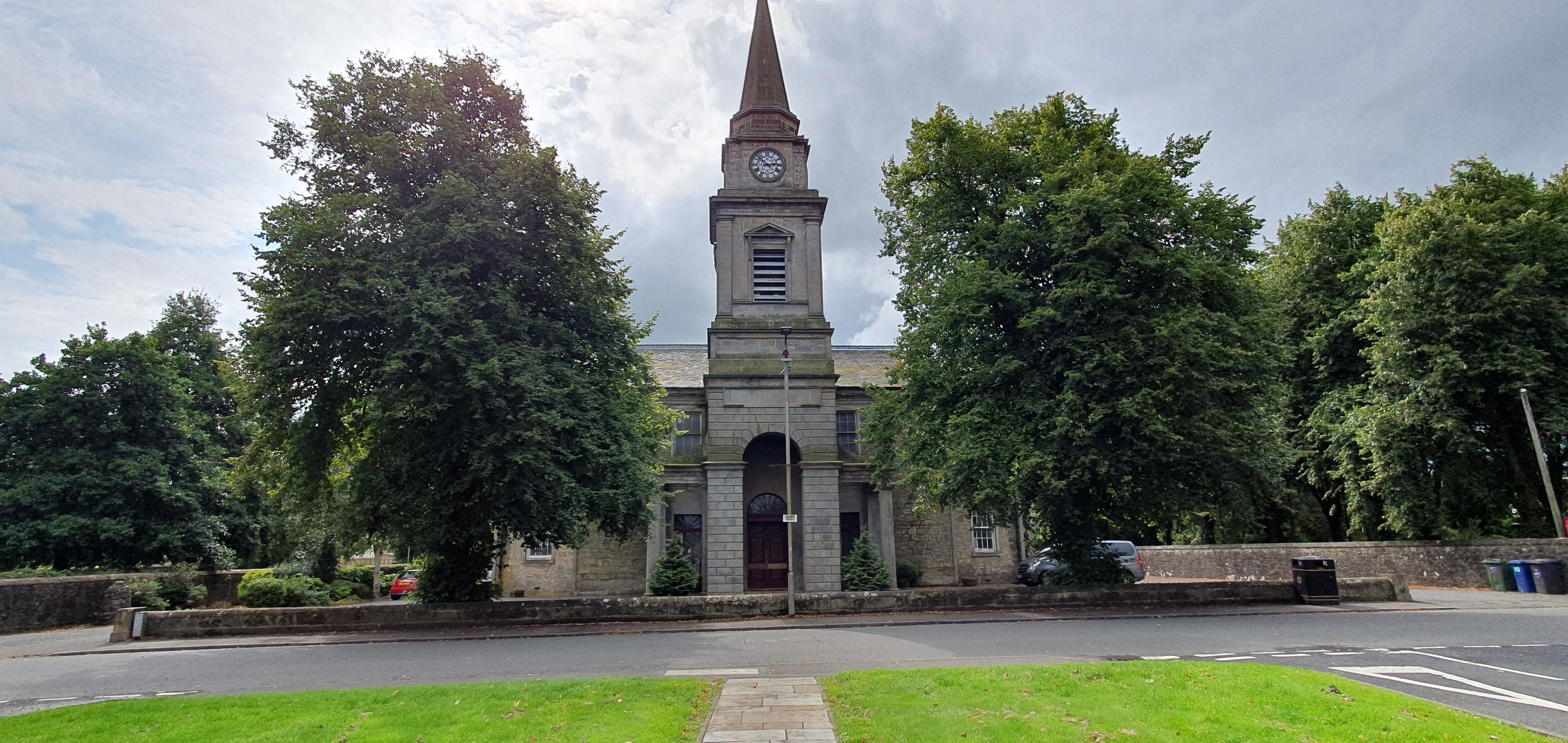 Lochwinnoch Parish Church